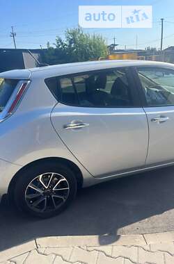 Хэтчбек Nissan Leaf 2014 в Виннице