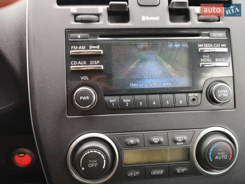 Хэтчбек Nissan Leaf 2013 в Нововолынске