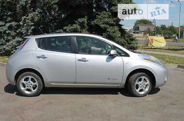 Хэтчбек Nissan Leaf 2011 в Лозовой