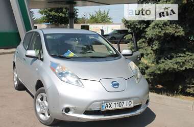 Хэтчбек Nissan Leaf 2011 в Лозовой