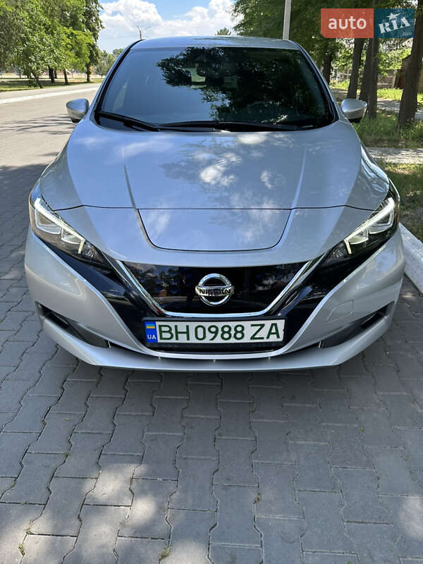 Хетчбек Nissan Leaf 2020 в Ізмаїлі