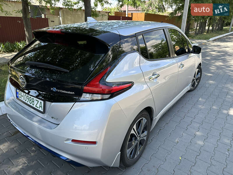 Хетчбек Nissan Leaf 2020 в Ізмаїлі