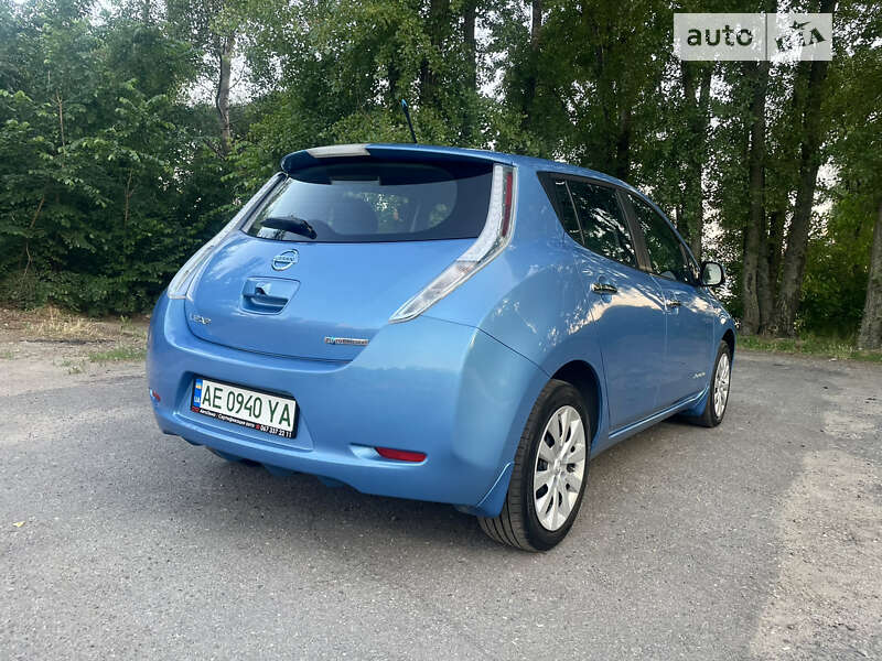 Хэтчбек Nissan Leaf 2014 в Днепре
