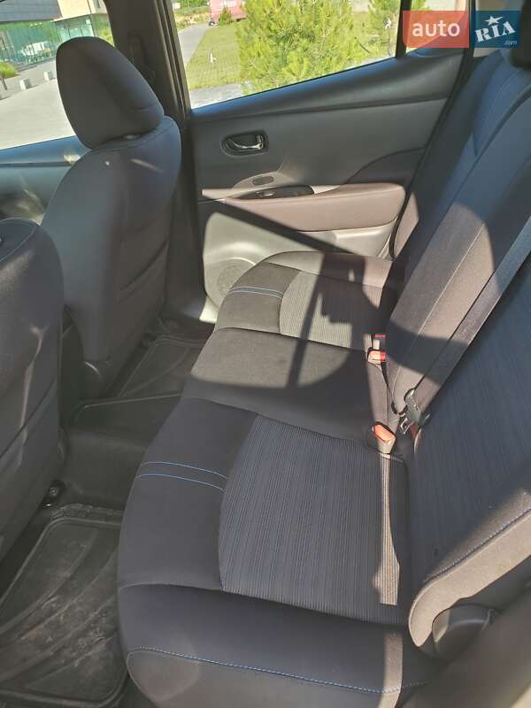 Хэтчбек Nissan Leaf 2019 в Хмельницком