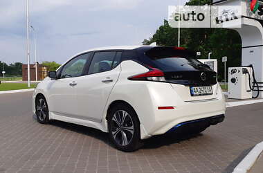 Хетчбек Nissan Leaf 2020 в Києві