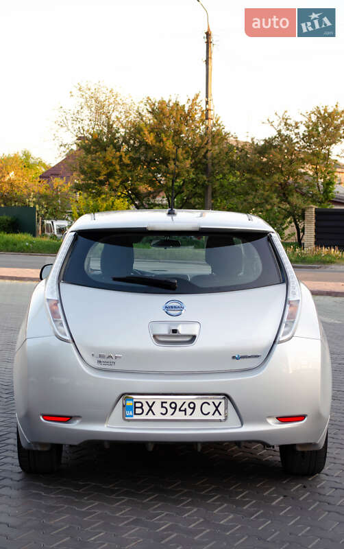 Хетчбек Nissan Leaf 2015 в Хмельницькому