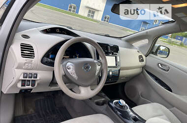 Хетчбек Nissan Leaf 2012 в 