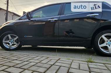 Хэтчбек Nissan Leaf 2014 в Львове