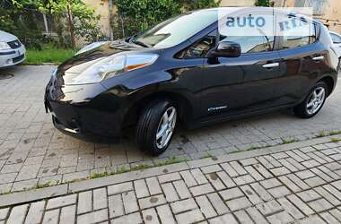 Хэтчбек Nissan Leaf 2014 в Львове