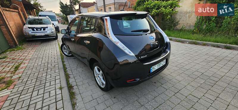 Хэтчбек Nissan Leaf 2014 в Львове