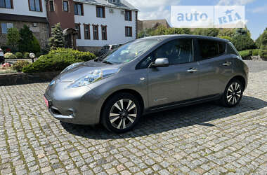 Хэтчбек Nissan Leaf 2015 в Ровно