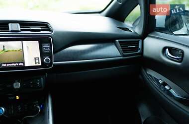 Хэтчбек Nissan Leaf 2020 в 