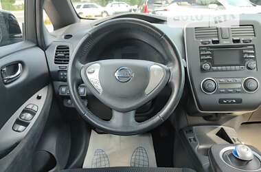 Хетчбек Nissan Leaf 2013 в Дніпрі