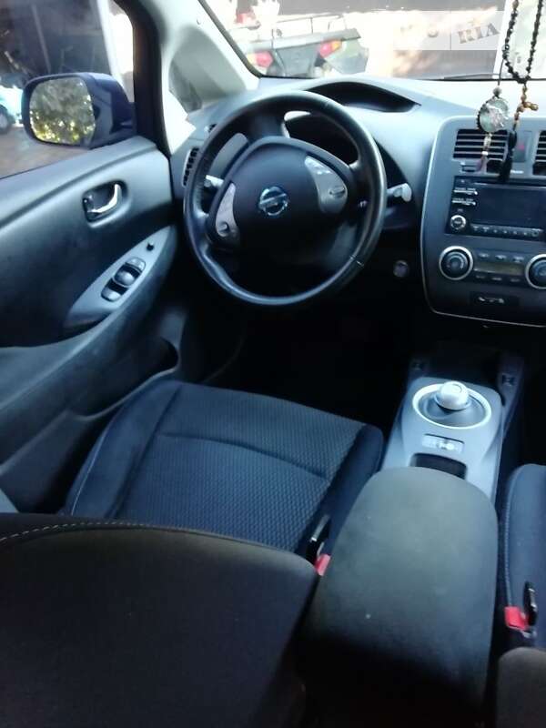 Хэтчбек Nissan Leaf 2015 в Сумах
