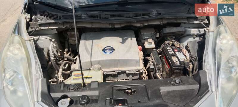 Хэтчбек Nissan Leaf 2013 в Виннице фото 3 Хэтчбек Nissan Leaf 2013 в Виннице