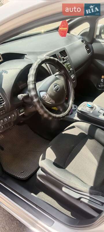 Хэтчбек Nissan Leaf 2013 в Виннице фото 14 Хэтчбек Nissan Leaf 2013 в Виннице