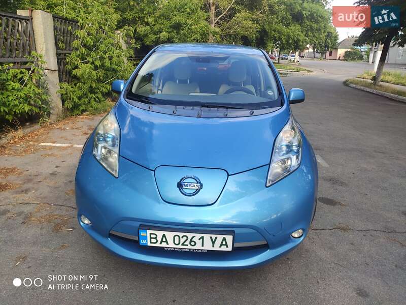 Хетчбек Nissan Leaf 2012 в Кропивницькому фото 2 Хетчбек Nissan Leaf 2012 в Кропивницькому
