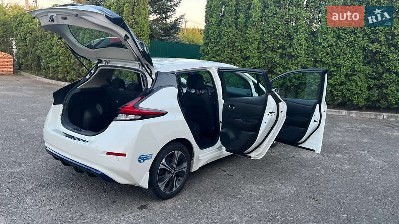 Хетчбек Nissan Leaf 2020 в Києві
