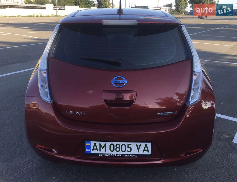 Хэтчбек Nissan Leaf 2013 в Киеве