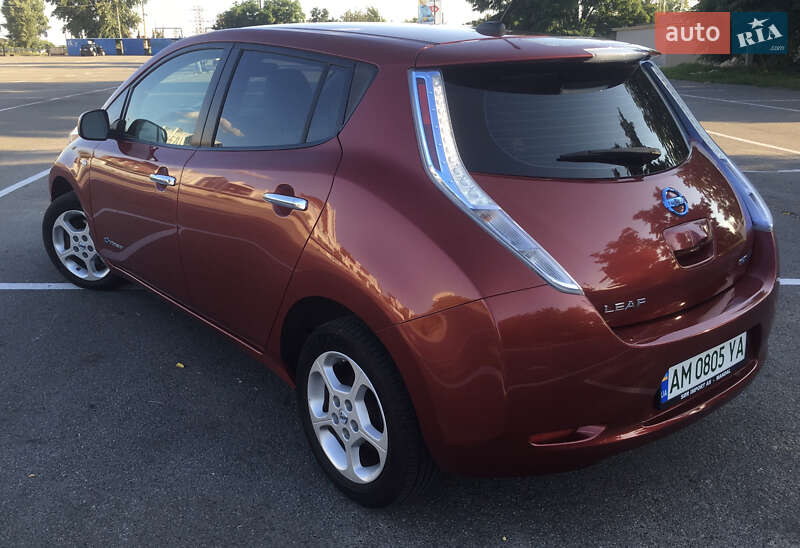 Хэтчбек Nissan Leaf 2013 в Киеве