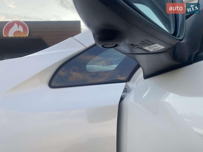 Хэтчбек Nissan Leaf 2018 в Киеве