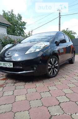 Хетчбек Nissan Leaf 2015 в Конотопі