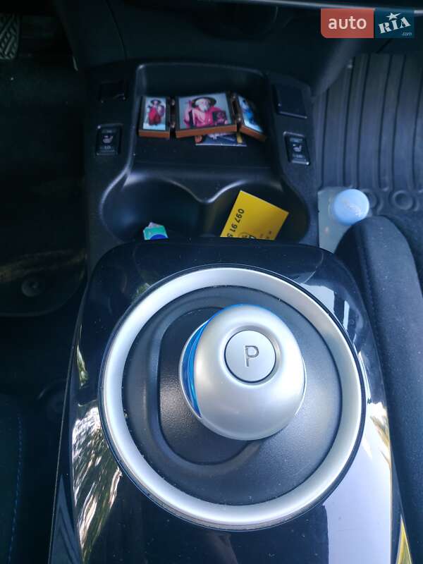 Хетчбек Nissan Leaf 2013 в Житомирі