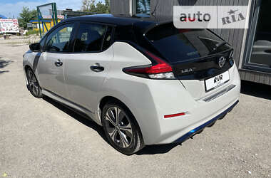Хэтчбек Nissan Leaf 2018 в 