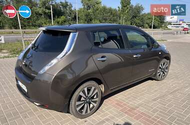 Хэтчбек Nissan Leaf 2016 в Полтаве