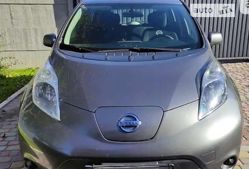 Хэтчбек Nissan Leaf 2014 в Полтаве
