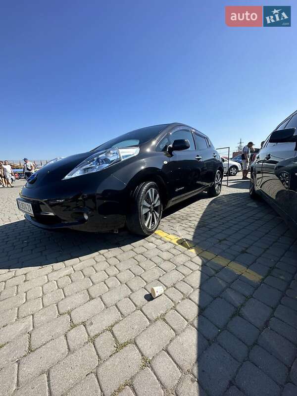 Хэтчбек Nissan Leaf 2015 в Кицмани