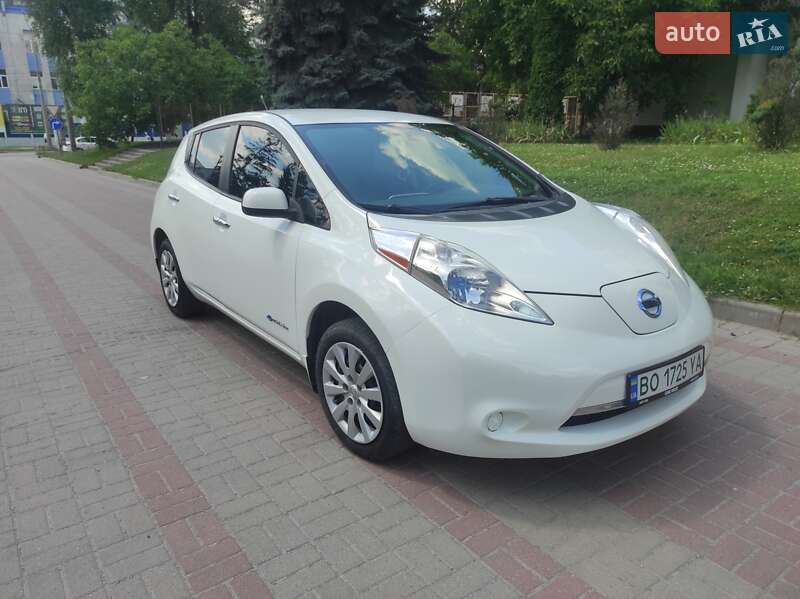 Хэтчбек Nissan Leaf 2013 в Тернополе
