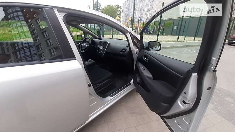 Хетчбек Nissan Leaf 2015 в Івано-Франківську фото 16 Хетчбек Nissan Leaf 2015 в Івано-Франківську