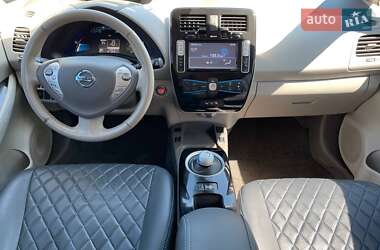 Хэтчбек Nissan Leaf 2014 в 