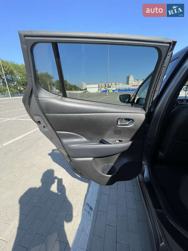 Хэтчбек Nissan Leaf 2019 в Одессе