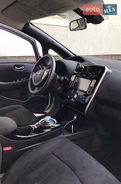 Хетчбек Nissan Leaf 2017 в 