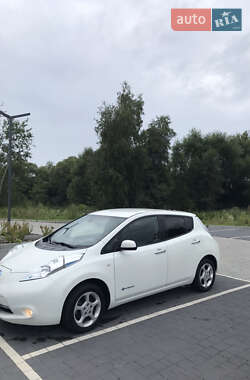 Хетчбек Nissan Leaf 2017 в 