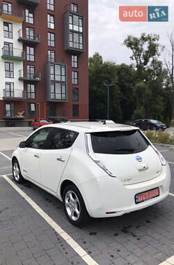 Хетчбек Nissan Leaf 2017 в 