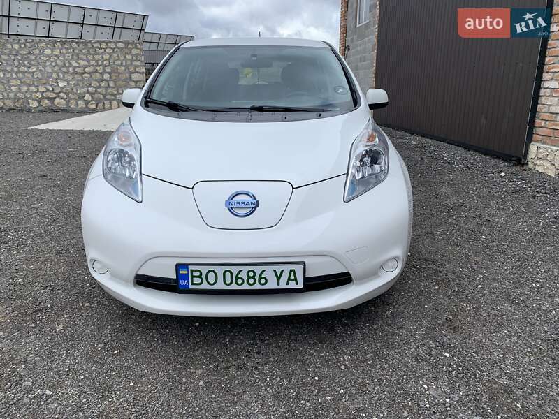 Хетчбек Nissan Leaf 2015 в Тернополі