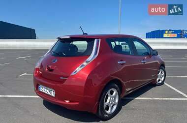 Хэтчбек Nissan Leaf 2014 в 