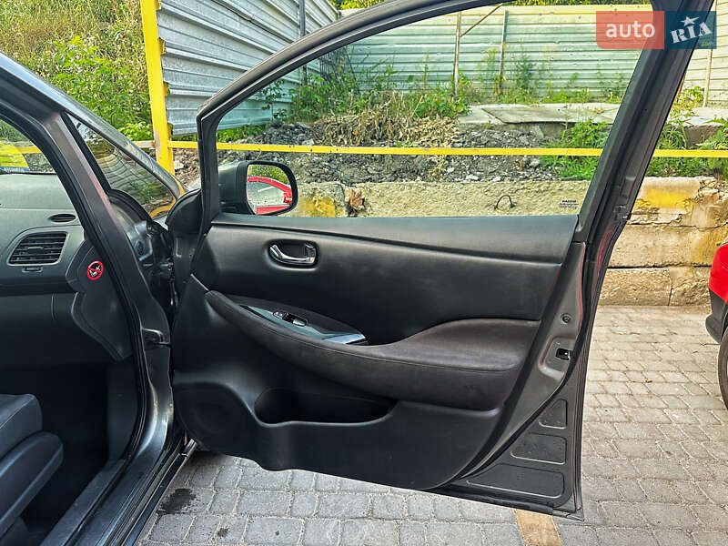 Хетчбек Nissan Leaf 2013 в Харкові фото 22 Хетчбек Nissan Leaf 2013 в Харкові