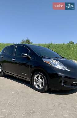 Хэтчбек Nissan Leaf 2013 в Львове