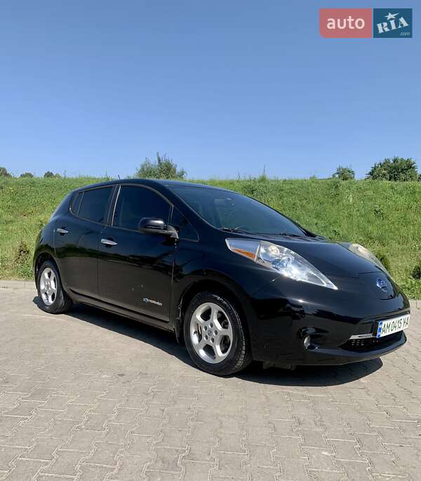 Хэтчбек Nissan Leaf 2013 в Львове