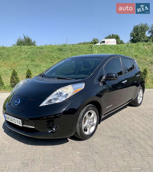 Хэтчбек Nissan Leaf 2013 в Львове