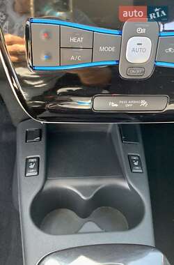 Хэтчбек Nissan Leaf 2013 в Львове