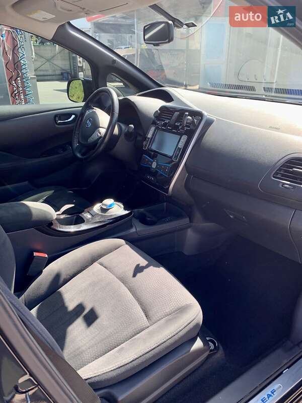 Хетчбек Nissan Leaf 2013 в Львові