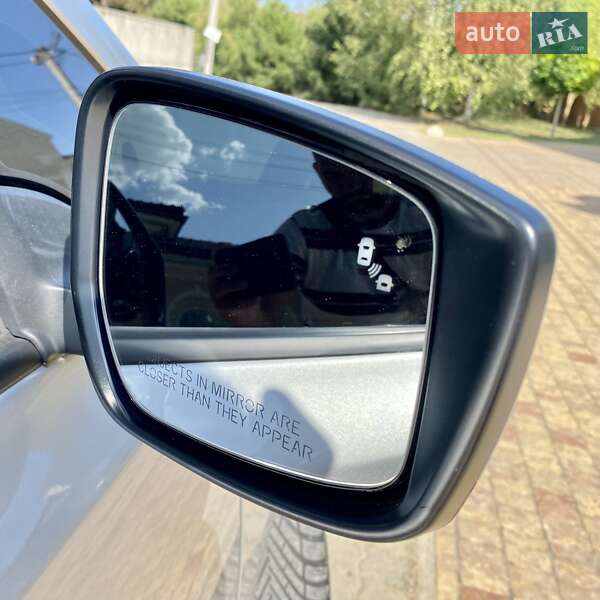 Хэтчбек Nissan Leaf 2019 в Черноморске