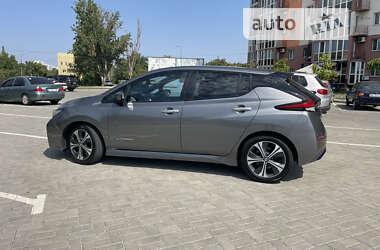 Хэтчбек Nissan Leaf 2018 в Николаеве