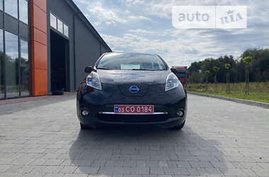 Хэтчбек Nissan Leaf 2011 в 
