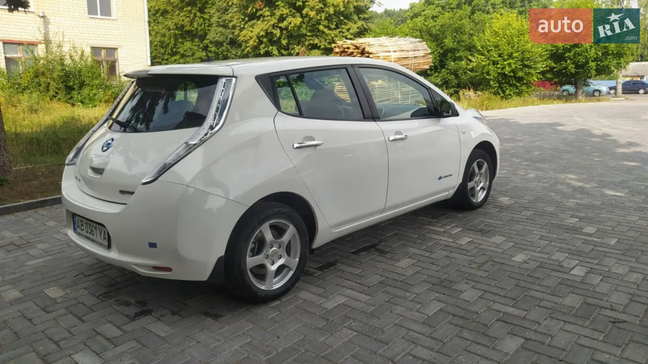 2017 Nissan Leaf - мініатюра 13